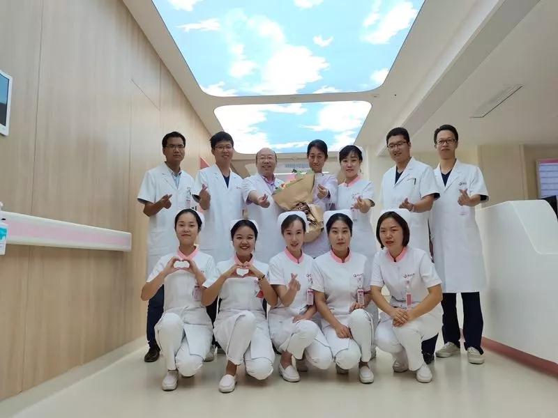 這個國慶，西安國際醫(yī)學(xué)中心人用守護向祖國深情表白