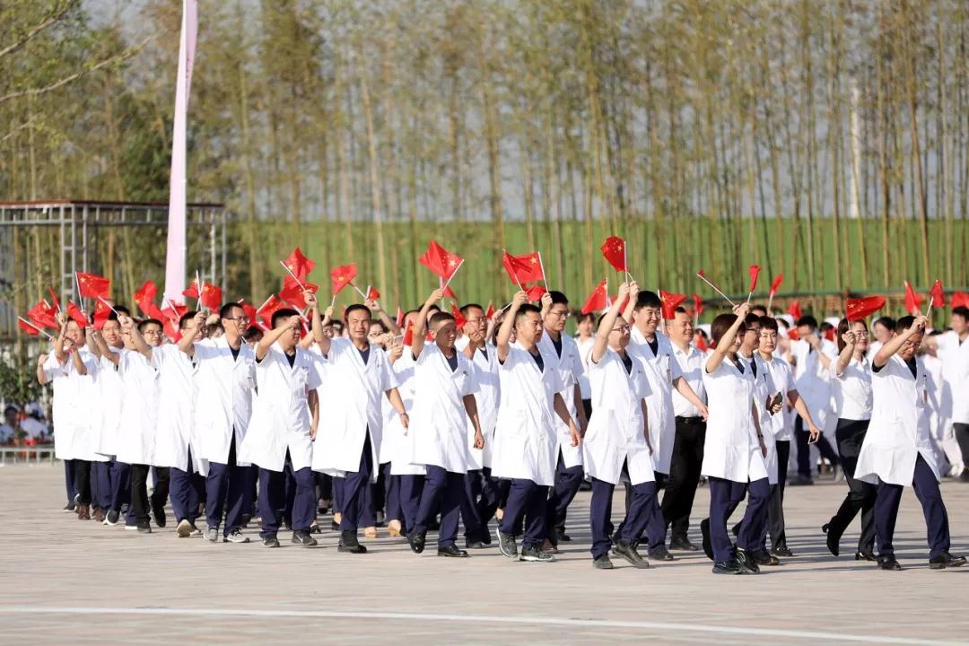 人民日?qǐng)?bào)海外網(wǎng)記者走進(jìn)西安國(guó)際醫(yī)學(xué)中心，請(qǐng)看報(bào)道