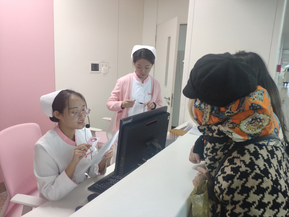 【一點資訊】健康陜西報道—公益在路上，西安國際醫(yī)學(xué)中心醫(yī)院腫瘤免費篩查行動溫暖人心
