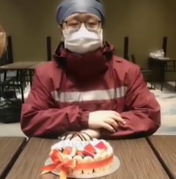 祝在前線奮戰(zhàn)的白衣戰(zhàn)士生日快樂(lè)！