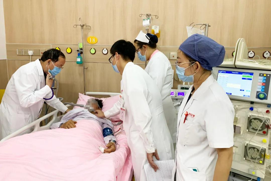 72小時(shí)緊急救治！64歲危重出血熱患者闖過(guò)生死關(guān)