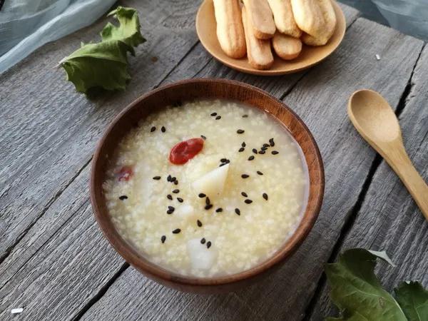 【每日一膳】一碗熱騰騰的補脾養(yǎng)胃粥，最養(yǎng)人！