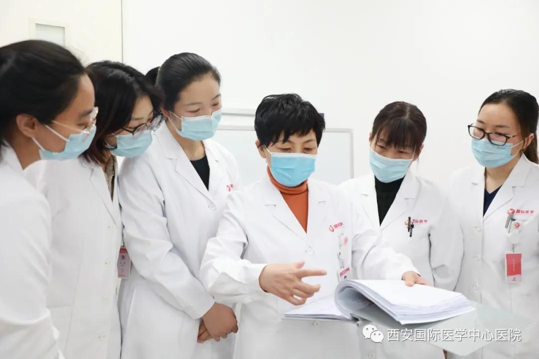 81歲老人腹大如球，一個(gè)半小時(shí)后……