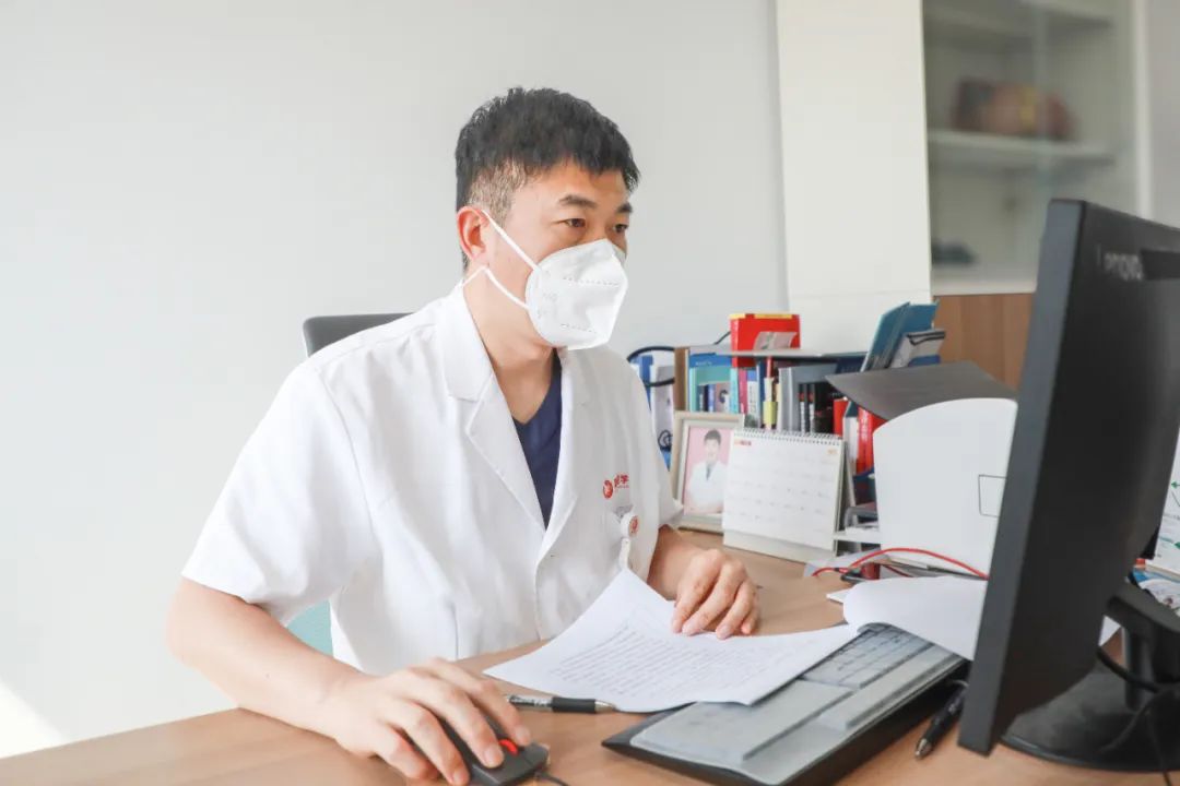 心內(nèi)科陳效安醫(yī)生連線陜西臺(tái)《閃耀三秦》，暢談醫(yī)生成長(zhǎng)之路