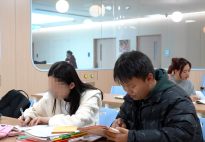 治療、學習兩不誤！病房里開啟了“小課堂”