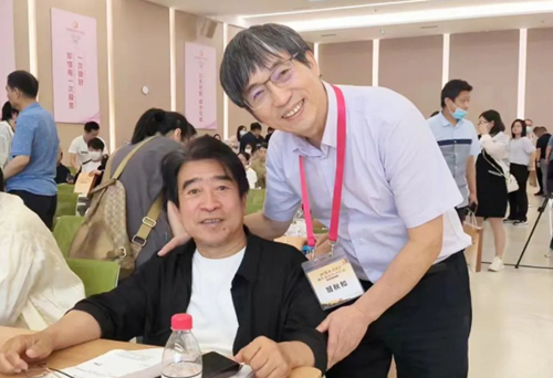“醫(yī)”往情深15載！一位基層“輪椅”醫(yī)生和醫(yī)學(xué)大咖的故事
