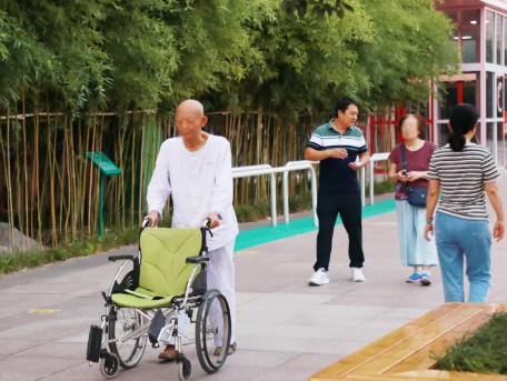 住院期間也能給健康加分？每周一、三、五動(dòng)起來(lái)，為健康打卡！