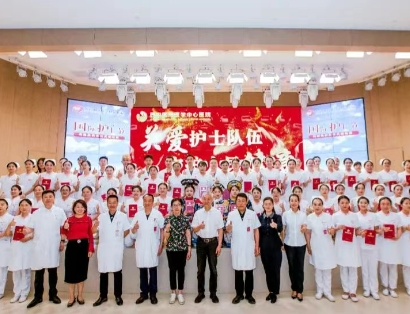 超燃現(xiàn)場！頒獎(jiǎng)盛典+科普大秀 這才是護(hù)士節(jié)的正確打開方式